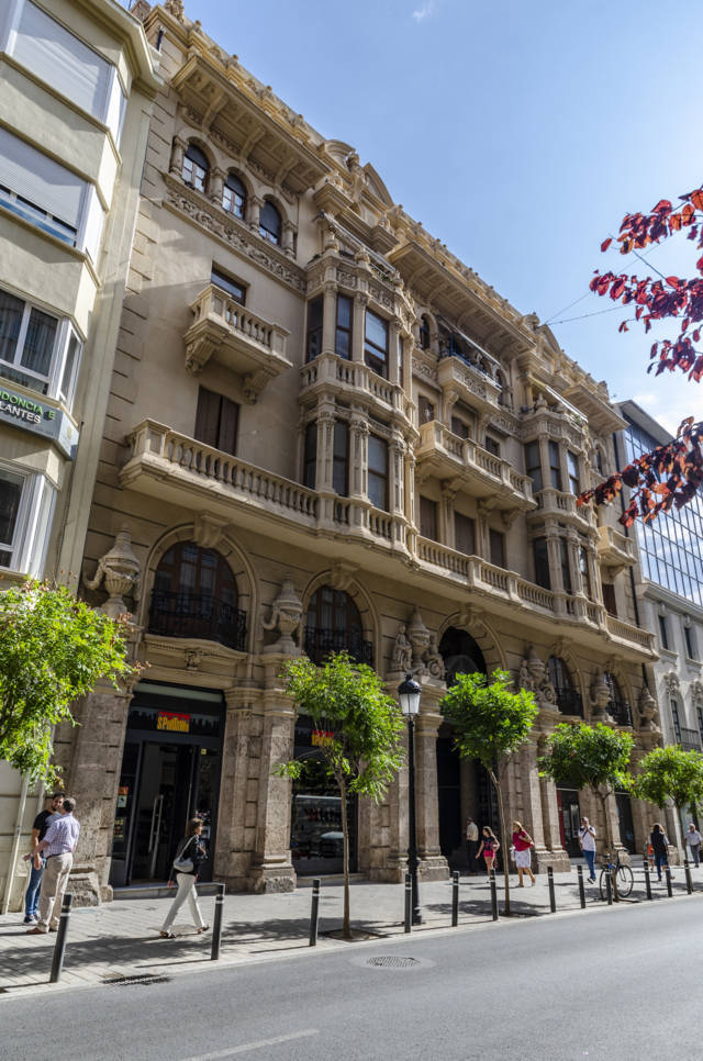 Albacete 35 - Pasaje Lodares.jpg